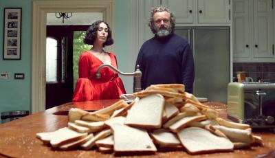 Kelly Lee Owens and Micheal Sheen at table with toaster
